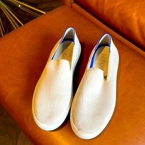 Women’s size 9 Rothy’s!